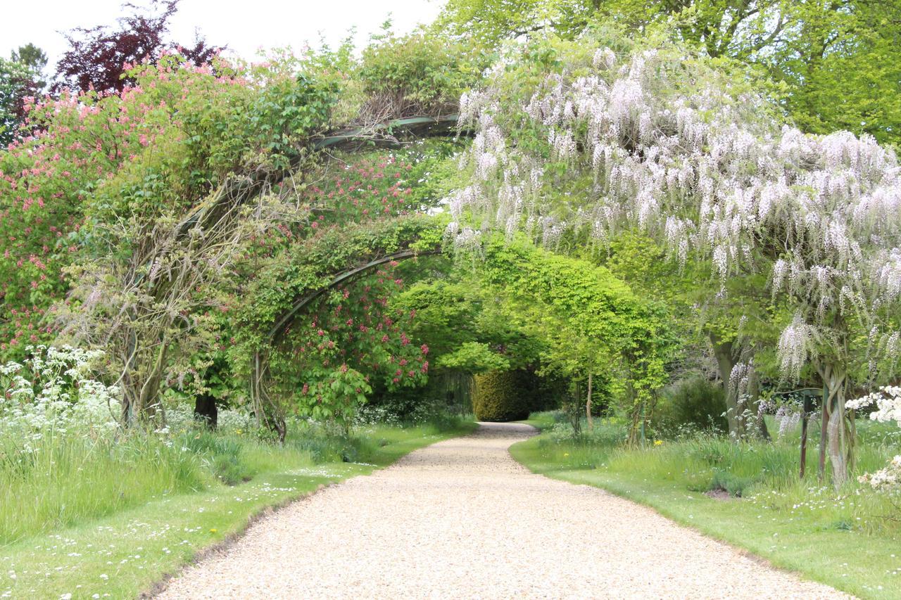 Chippenham Park Garden Rooms Экстерьер фото